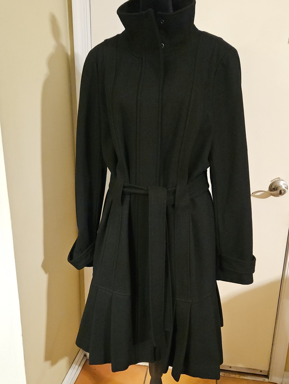 Calvin Klein Black Wool Blend Pleated Hem Trench Coat Belted Size 16